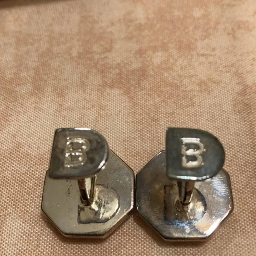 Bracaletti silver tone & black croc Czar cuff links in leather box-gently used